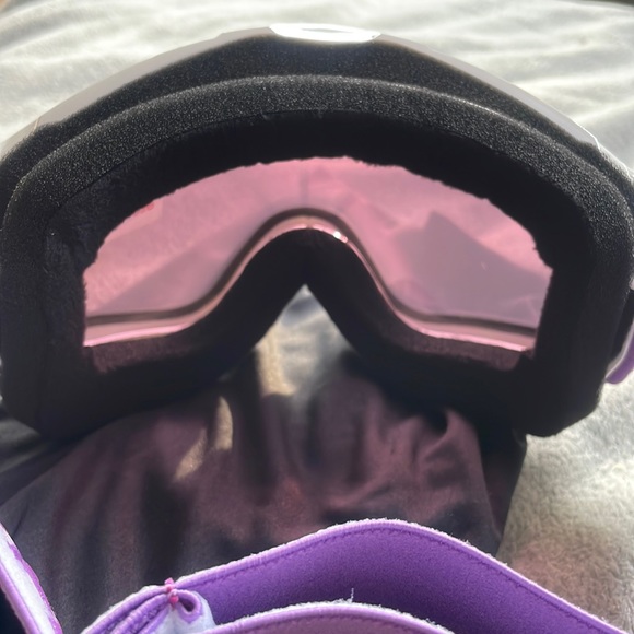 PURPLE WOMAN’S SNOW MOBILE SKI SNOWBOARDING SNOW ACTIVITIES GOOGLES *NEW* - Picture 6 of 12